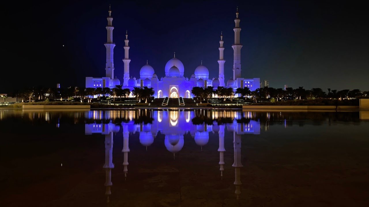 The Sheikh Zayed Grand Mosque, Abu Dhabi, with beautiful Azan in the background