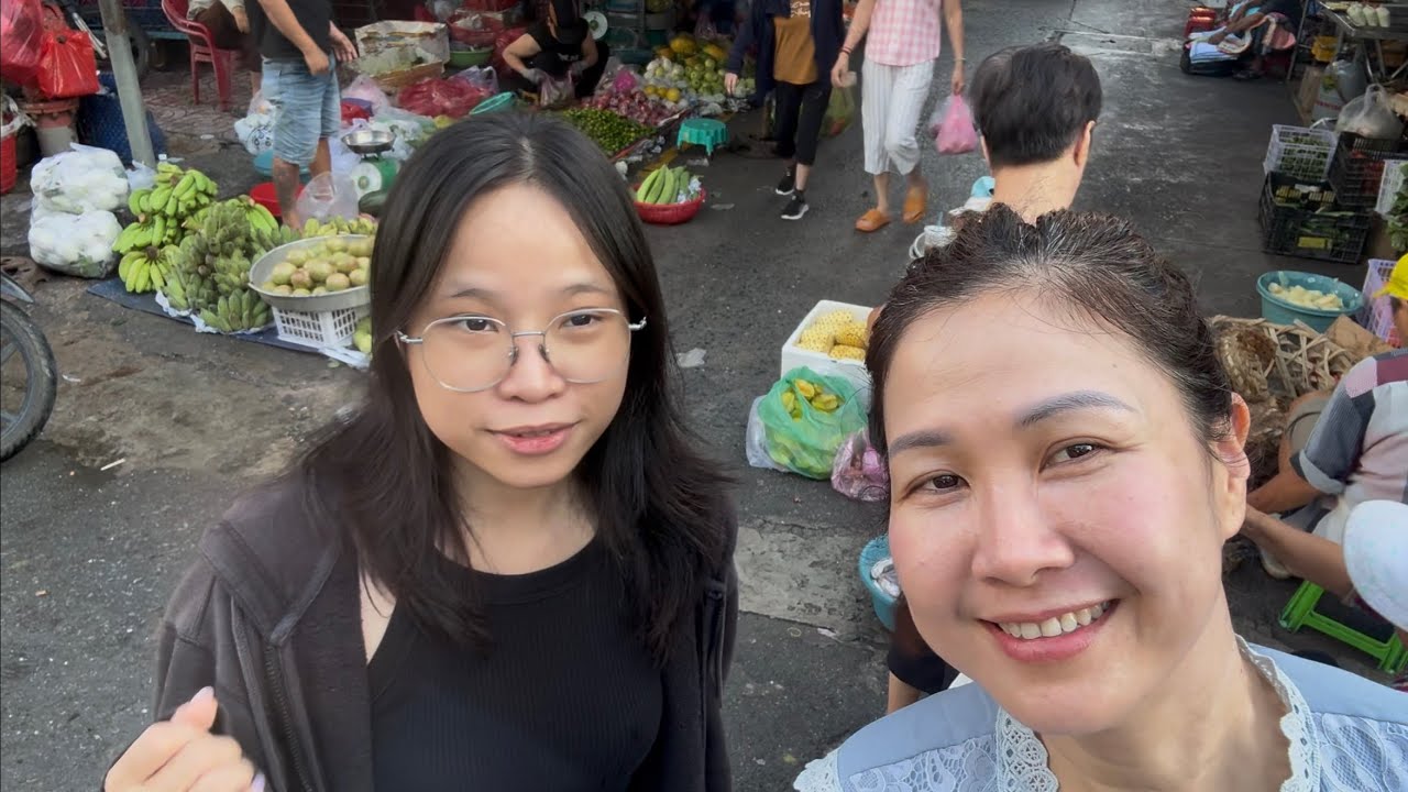 Con dâu vào Sài Gòn thăm vợ Phúc 