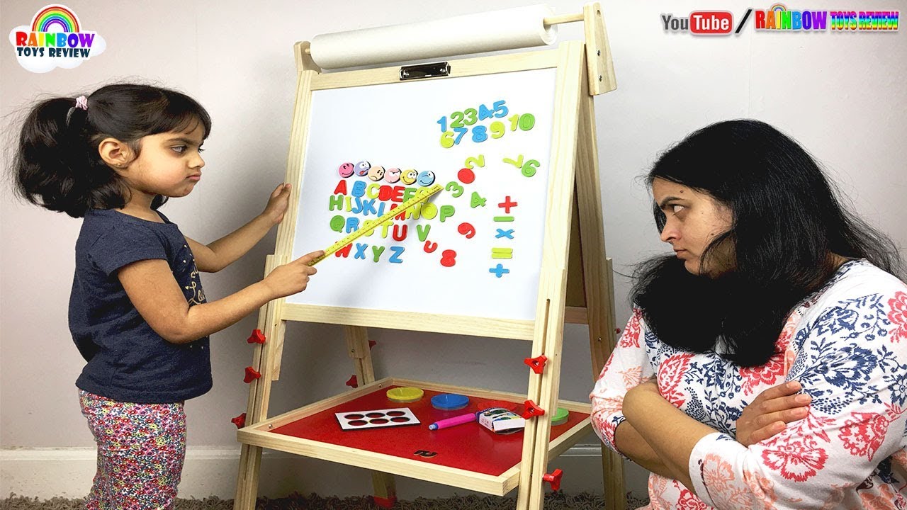 KIDS WOODEN ART EASEL BOARD Review and Unboxing with Ashu & Mommy - Rainbow ToysReview