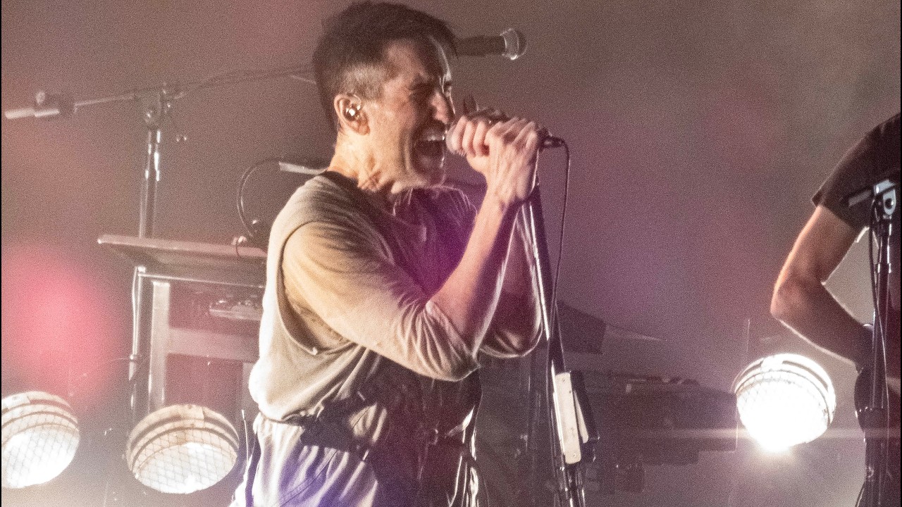 2026-02-07: Nine Inch Nails NIN performs 'Mr Self Destruct' LIVE VYSTAR ARENA JACKSONVILLE FLORIDA