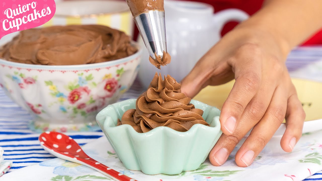 BUTTERCREAM CREMOSA DE CHOCOLATE 🍫 | Receta Fácil | QUIERO CUPCAKES