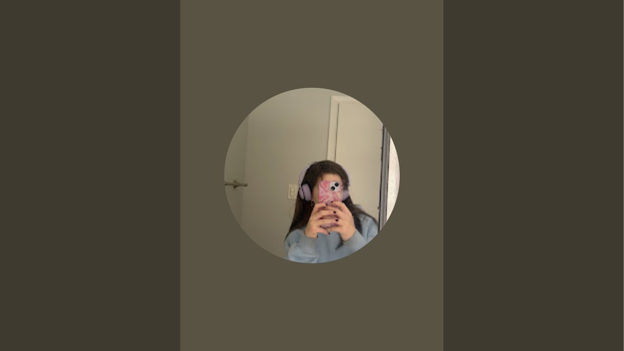 Aoibhe  is live!