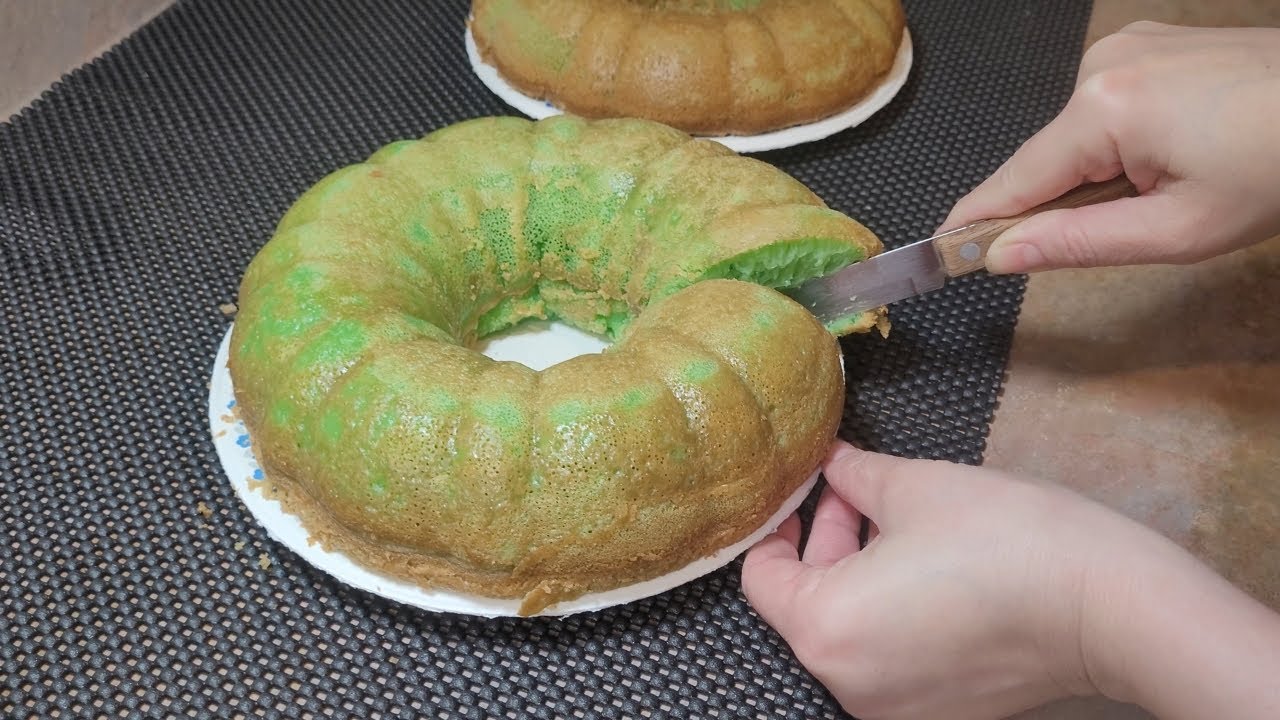 vợ thằng phương/bánh bò lá dứa