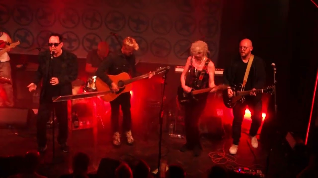 The Blue Aeroplanes "Breakin' In My Heart" (Tom Verlaine cover) - Lafayette London July 27th 2024