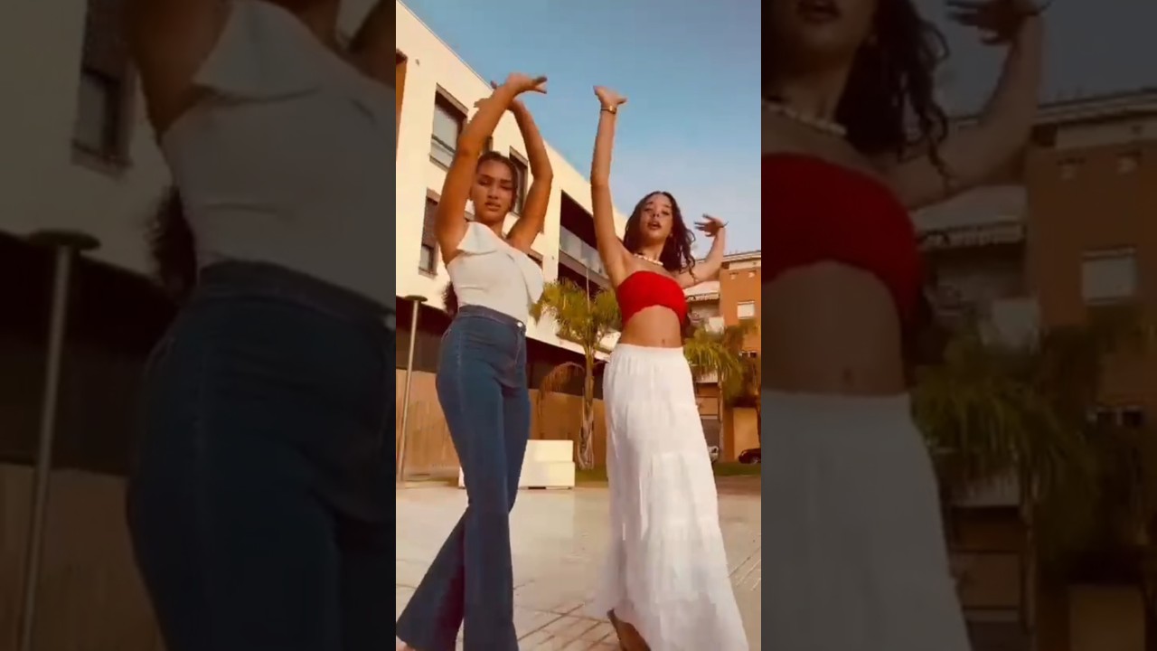 GITANAS BAILANDO ESPECTACULAR AL ATARDECER POR BULERIAS 💙❤️💚 #gypsy #flmenco #flamenco #bulerias #1m