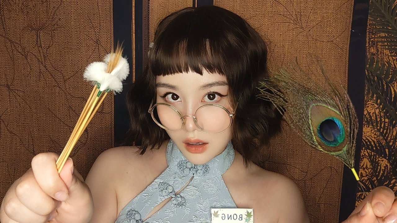 *ASMR* Sassy Lady Does Chinese Ear Cleaning