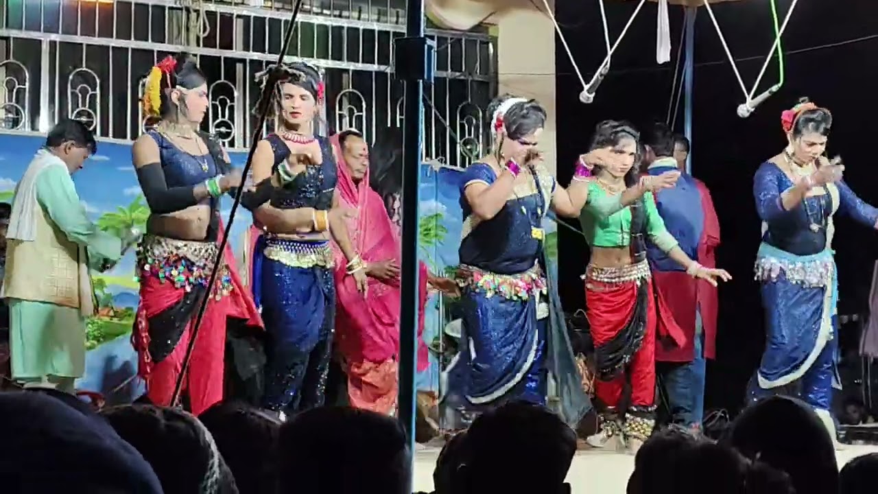 सुंदर आवाज सुंदर लावणी बघाच एकदा