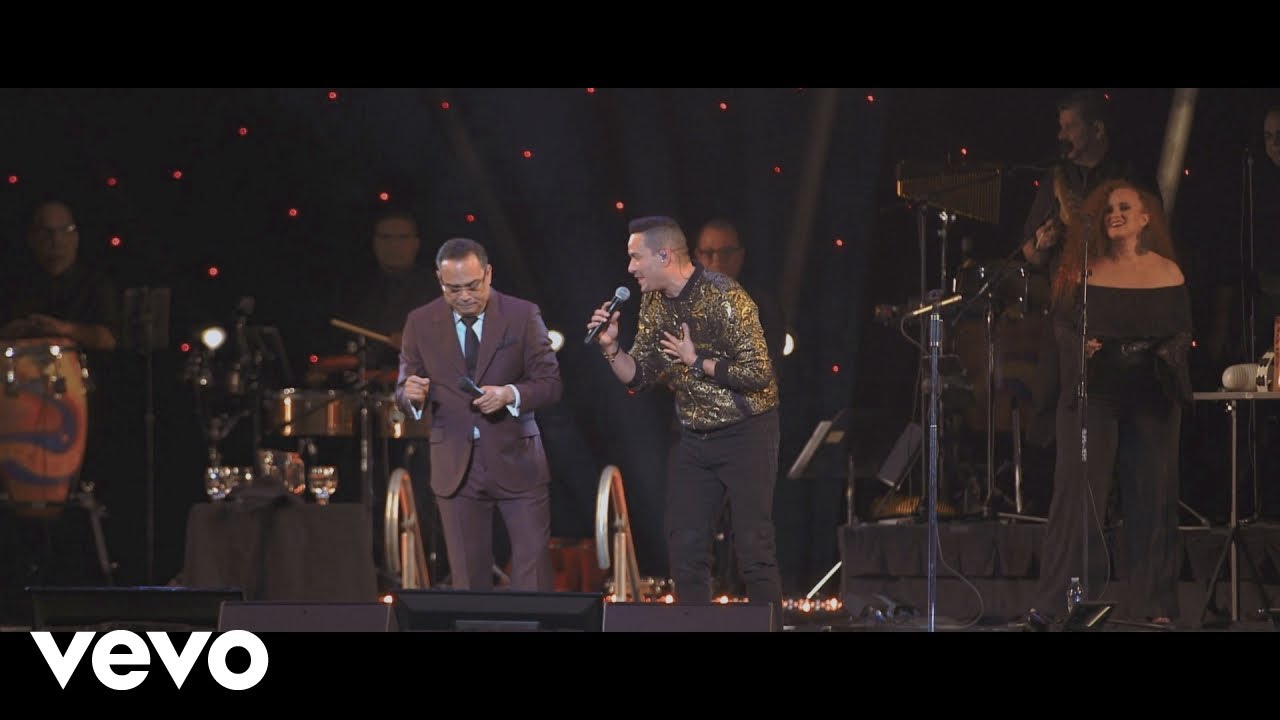 Gilberto Santa Rosa - Salsa Pa' Olvidar las Penas (En Vivo) ft. V&iacute;ctor Manuelle