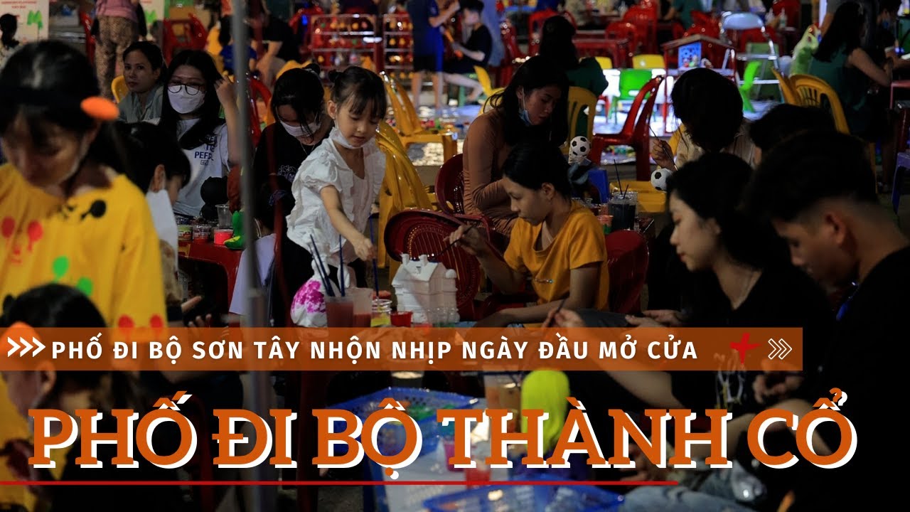 Phố đi bộ Th&agrave;nh cổ Sơn T&acirc;y nhộn nhịp trong ng&agrave;y đầu mở cửa
