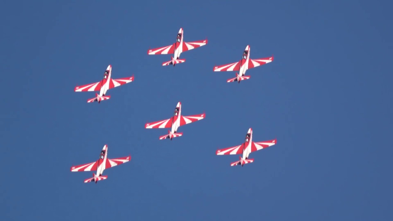 ISKRA Polish Air Force aerobatic team full display in Athens Flying Week 2017 4K
