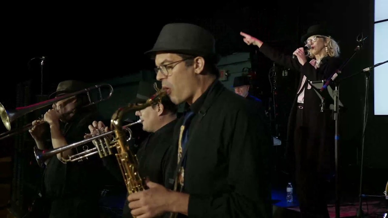 Swingaroux Band MR. ZOOT SUIT