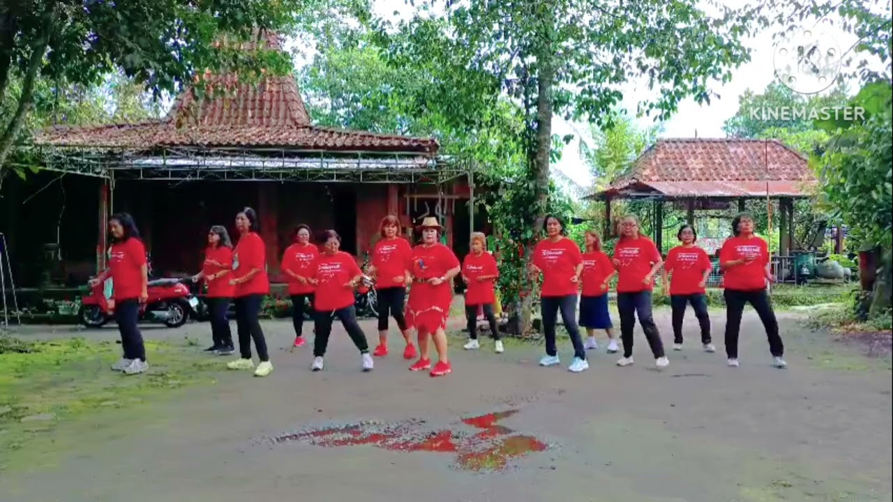 AMARTE MAS / LINE DANCE / CHOREO BY ASBAR KALTIM ( INA ) & RINI HUKOM ( INA ) / DEMO BY ST MONICA