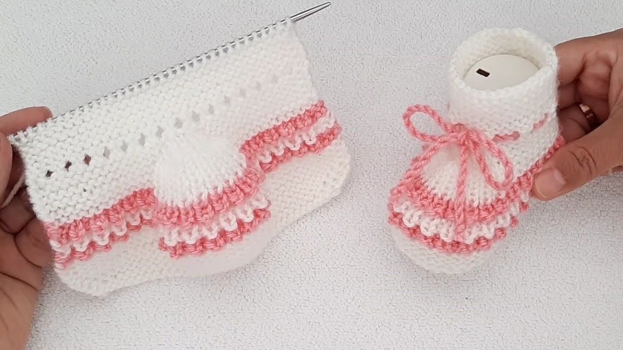 İki Şişle Bordürlü Kolay Bebek Patigi Yapılışı🎈 Easy Knitting Baby Booties Slippers Tutorial Pattern