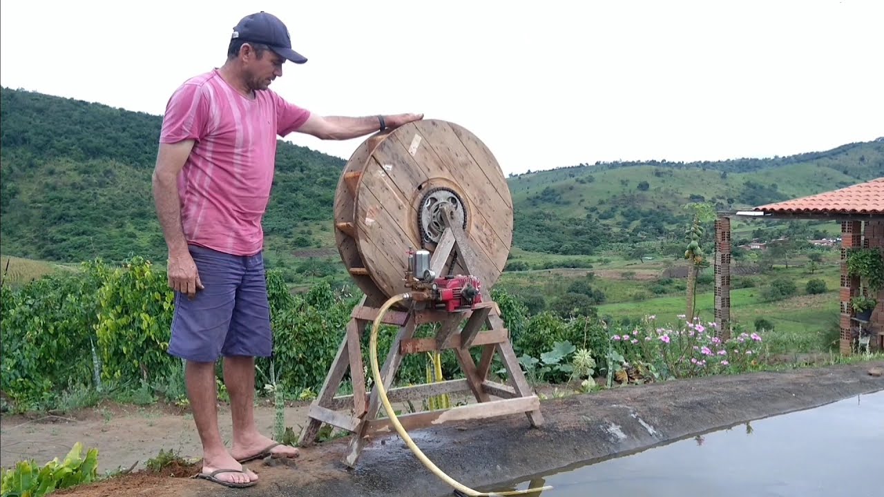 SUPORTE DA RODA D'ÁGUA ADAPTADA PARA BOMBEAR ÁGUA PARA A CHÁCARA FEITO! MAIS UMA ETAPA CONCLUÍDA!!! 