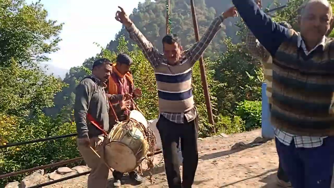 जब कंडारी गांव मे मकान दास राकेश दास ने गाई  घंटाकरण देवता की गाथा जय घंटाकरण देवता जय उत्तराखंड