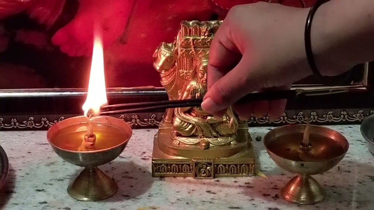ನಮ್ಮ ಆಹಾರ ನಾವು ತಿಂದ್ರೆ ರಾಯರಿಗೆ ಬೇಜಾರ್ ಇಲ್ಲ ಆದರೆ, /ರಾಯರ pooje ಮಾಡೋರು nonveg ತಿನ್ನಬಹುದಾ! 