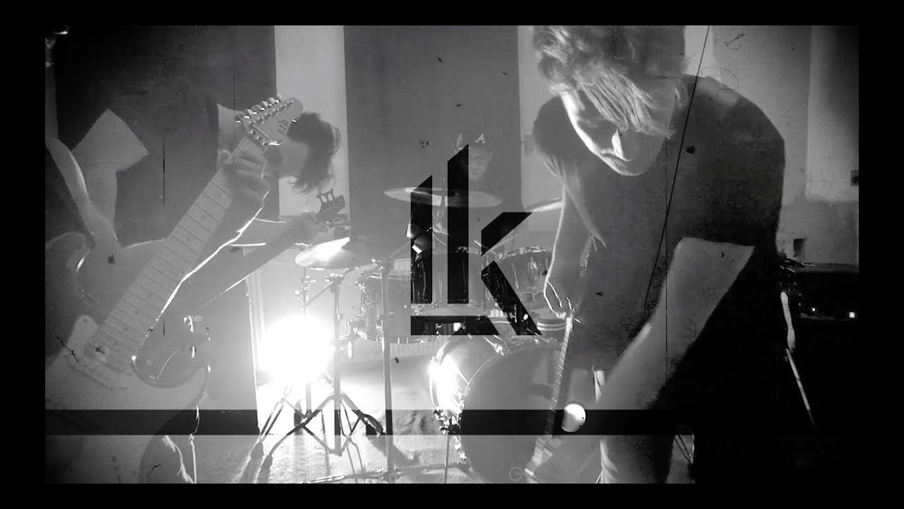 ELKAAR - Waste of Time (Official Video)