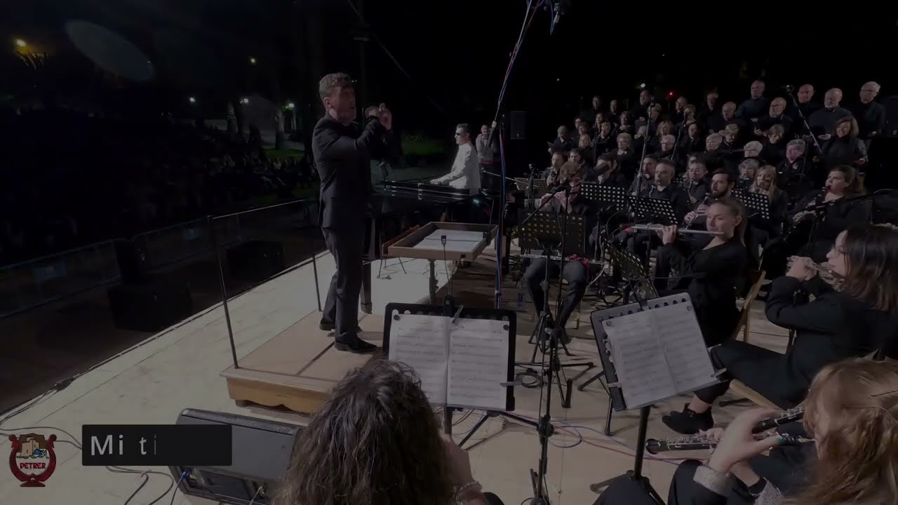 MI TIERRA (Nino. Bravo). Unión Musical de Petrer y Serafín Zubiri. 08/10/2022
