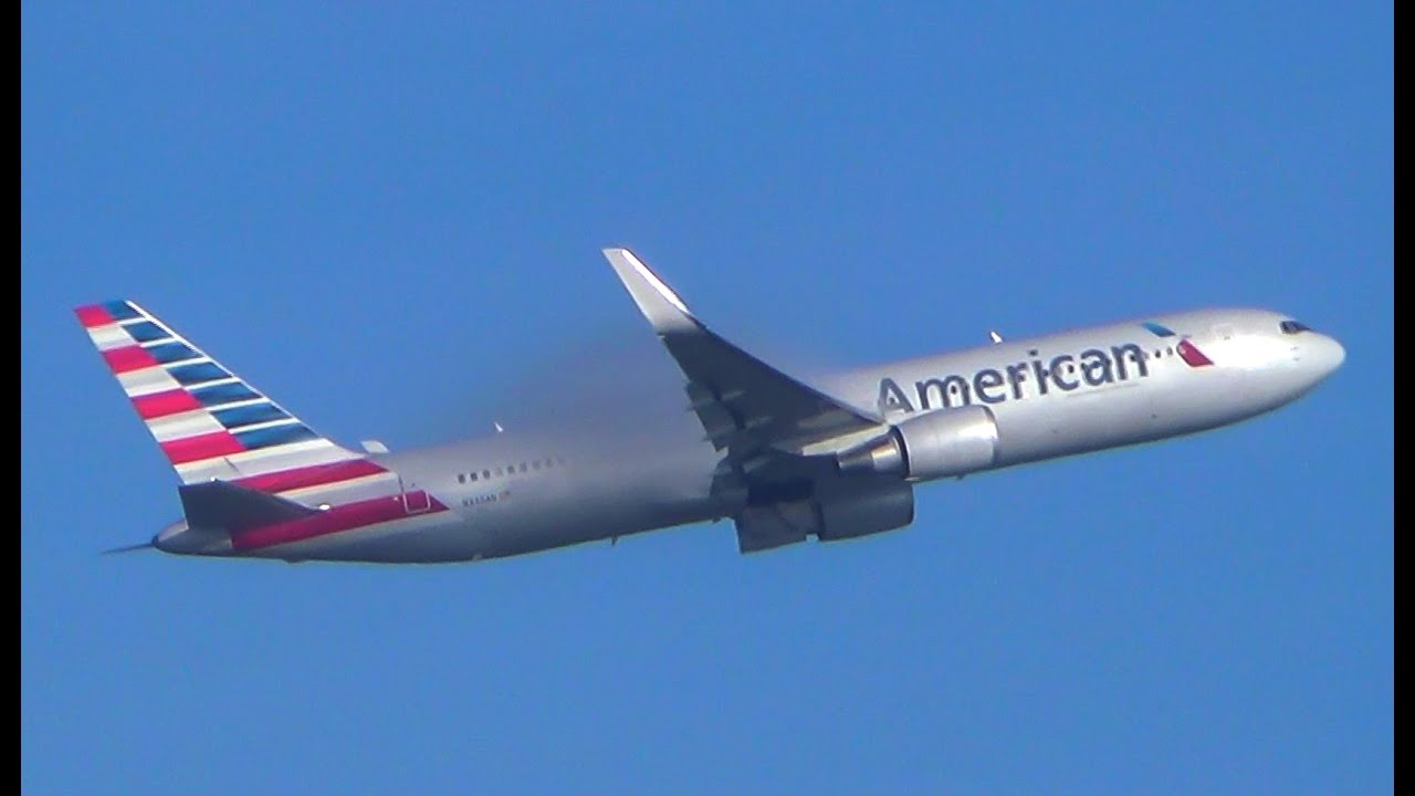 13 Heavies taking-off in Paris CDG