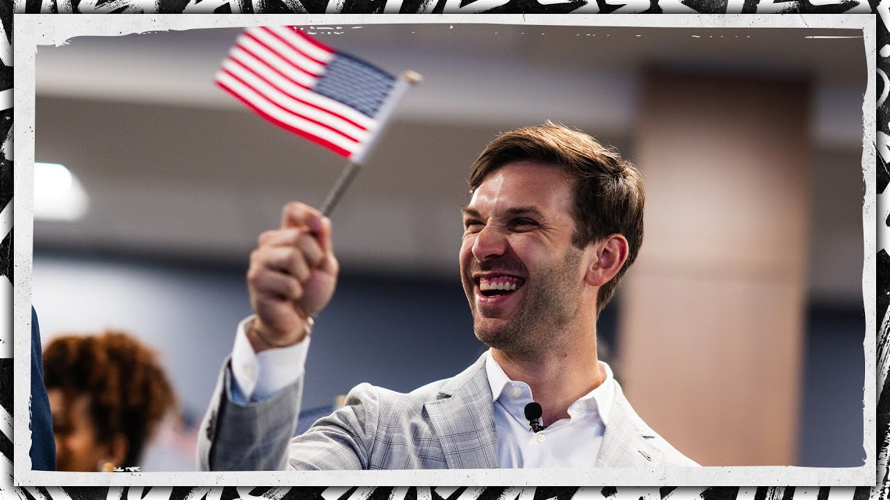 The American way: Daniel Suárez sworn in as citizen | NASCAR
