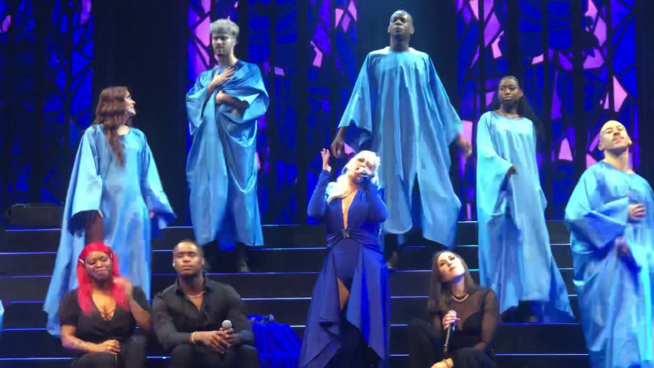 Christina Aguilera Keep On Singin’ My Song Glasgow X Tour