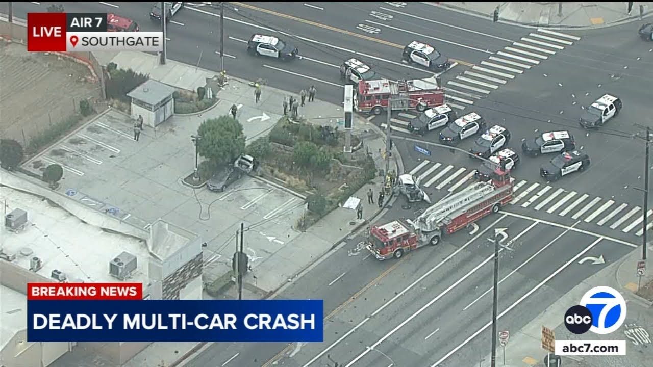 1 killed, 1 injured in violent crash at 7-Eleven parking lot in South Gate