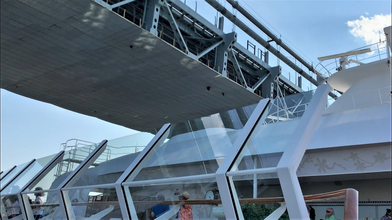 Royal Caribbean Oasis of the Seas goes Under the Verrazzano-Narrows Bridge connecting New York City