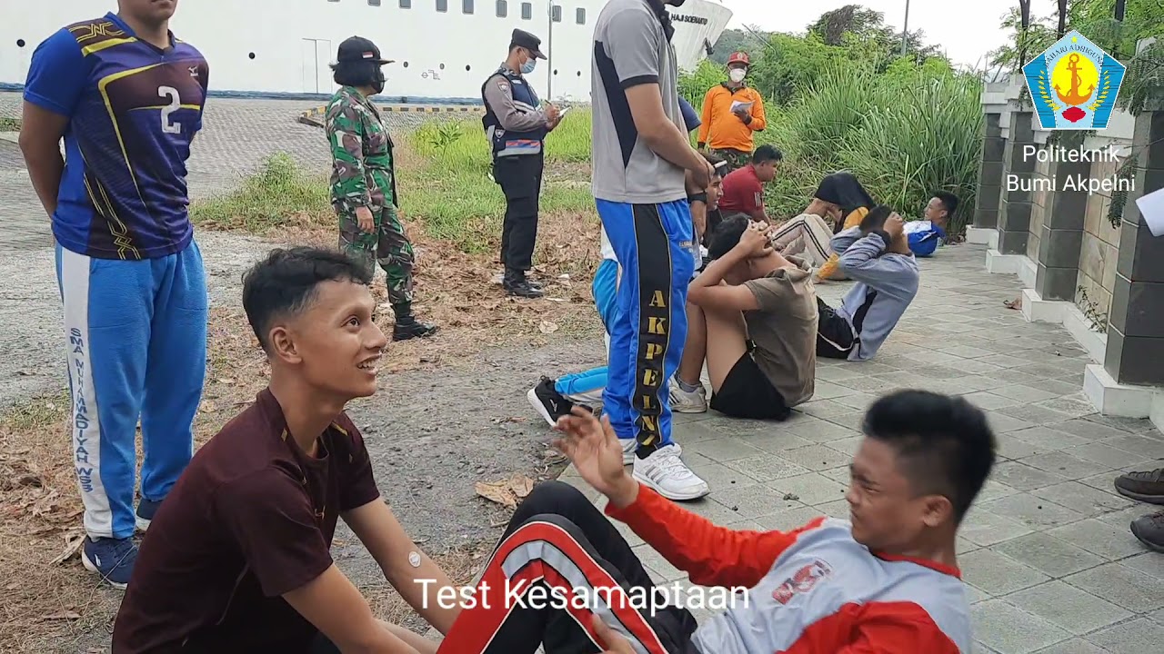 Semangat calon taruna mengikuti seleksi gelombang 2 angkatan 57 di Politeknik Bumi Akpelni
