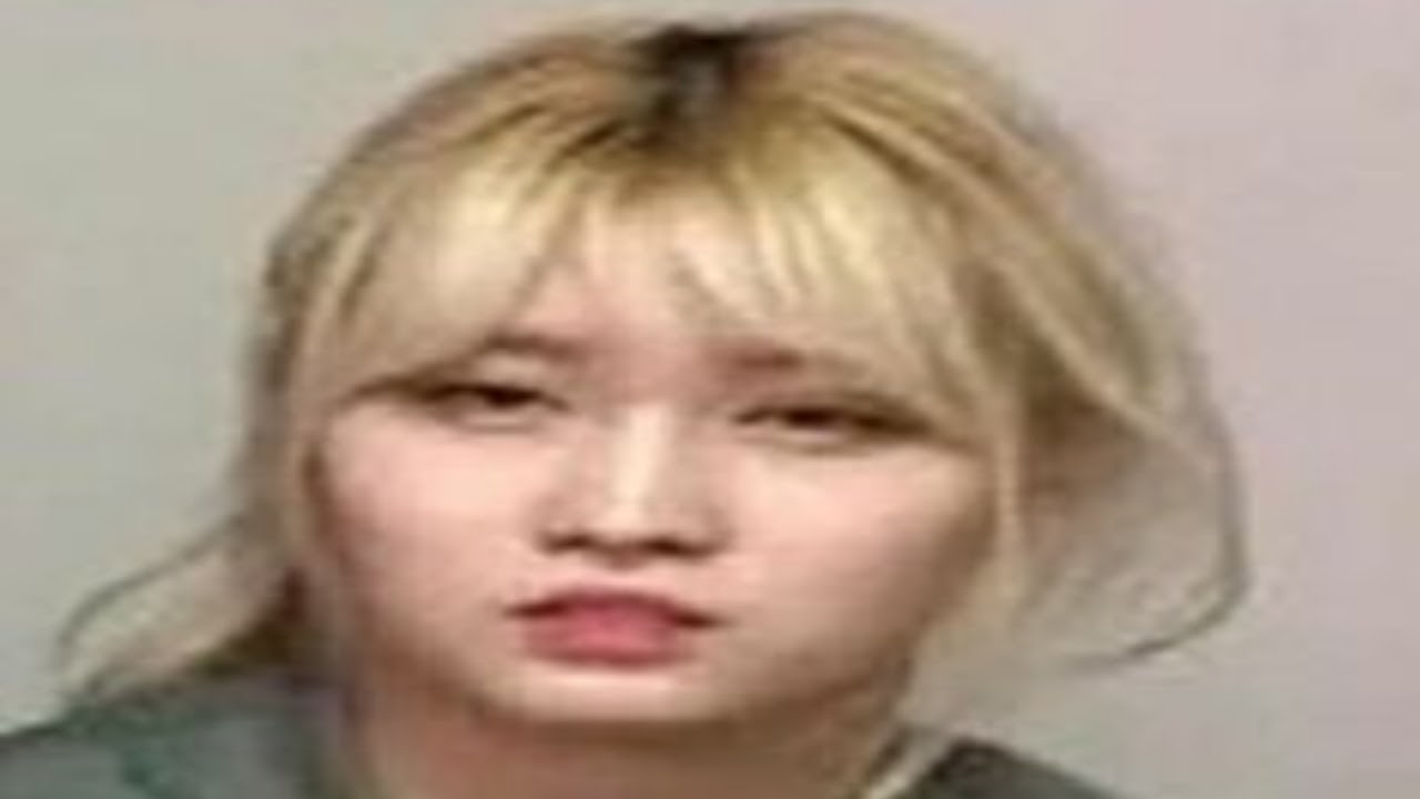 twice memes because knock knock b*tcHESSSSS