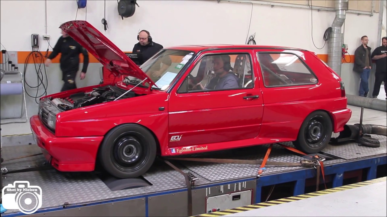 Tr&aelig;f hos KK Autoteknik - Golf 2 vr6 12v turbo p&aring; rullefelt
