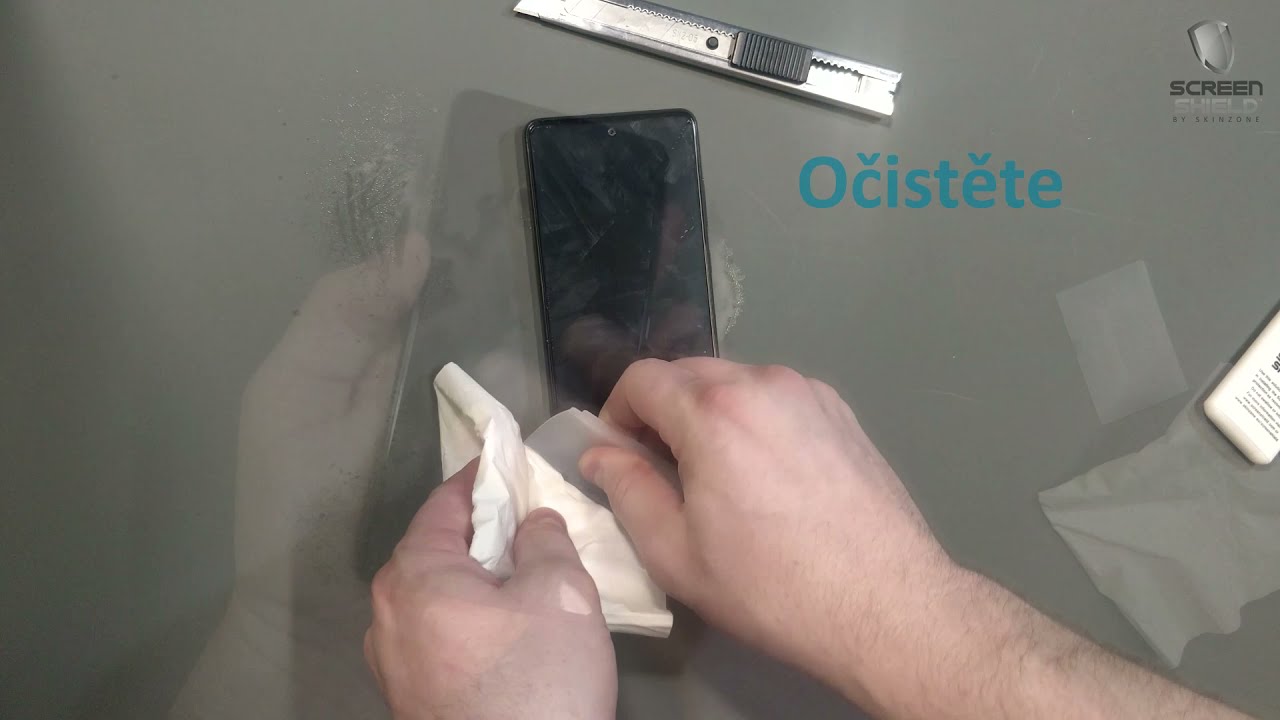 Screenshield™ fólie - aplikace na displej
