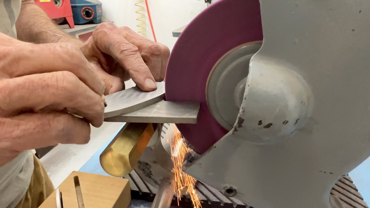 Ken Parker Archtoppery - Riff 011 - Rigid Scraper Sharpening