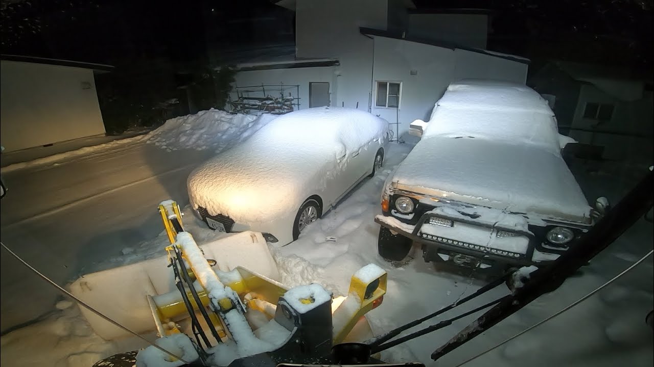 【軽除雪】停まってるクラウンをやっつけそうになる軽いつもの自宅 除雪車の車窓から 193