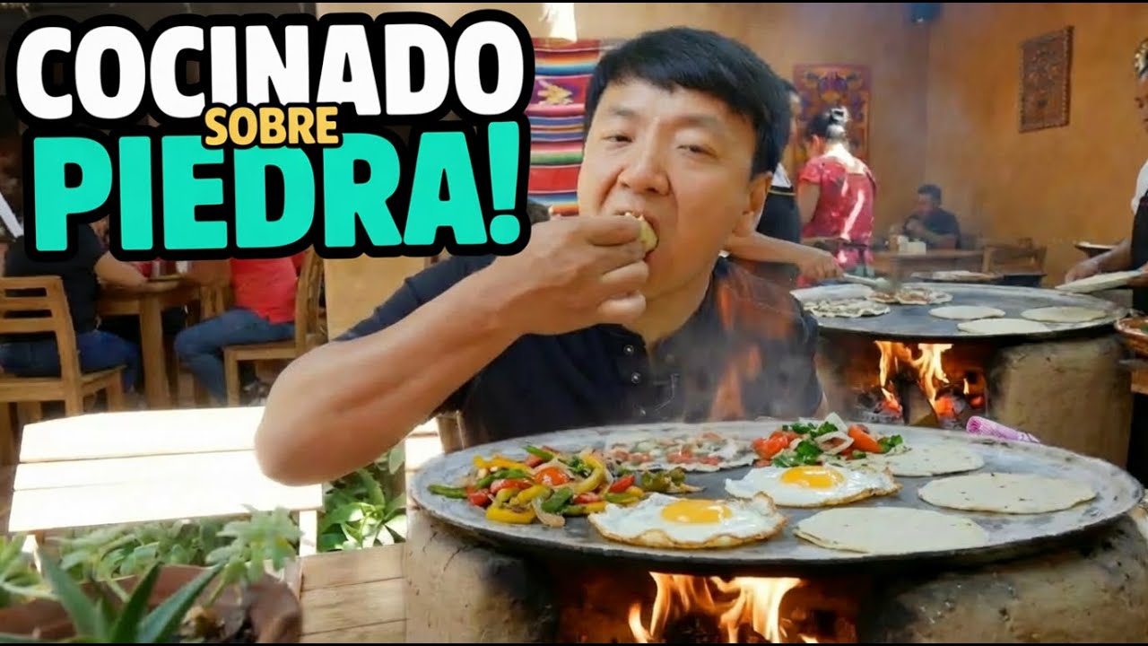 Desayuno Mexicano Tradicional Cocinado en Piedras Calientes en Oaxaca