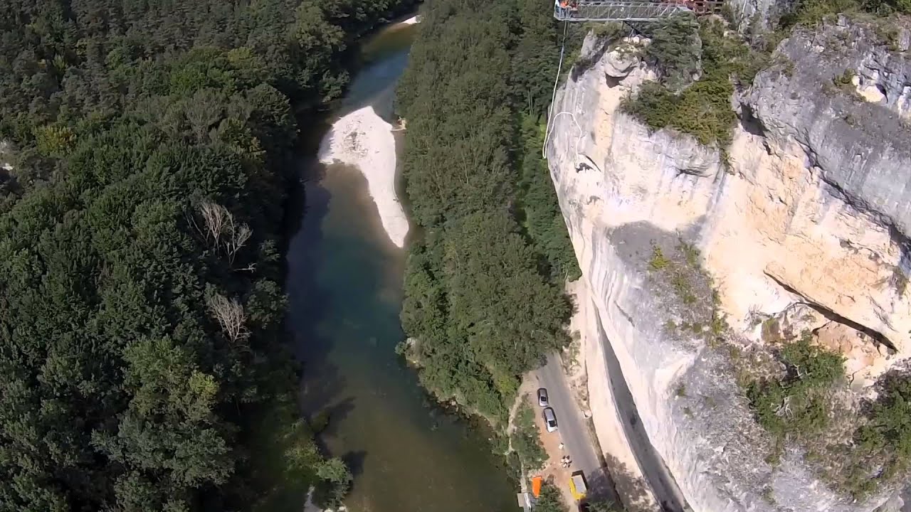 saut à l'élastique dans les gorges du Tarn au 107