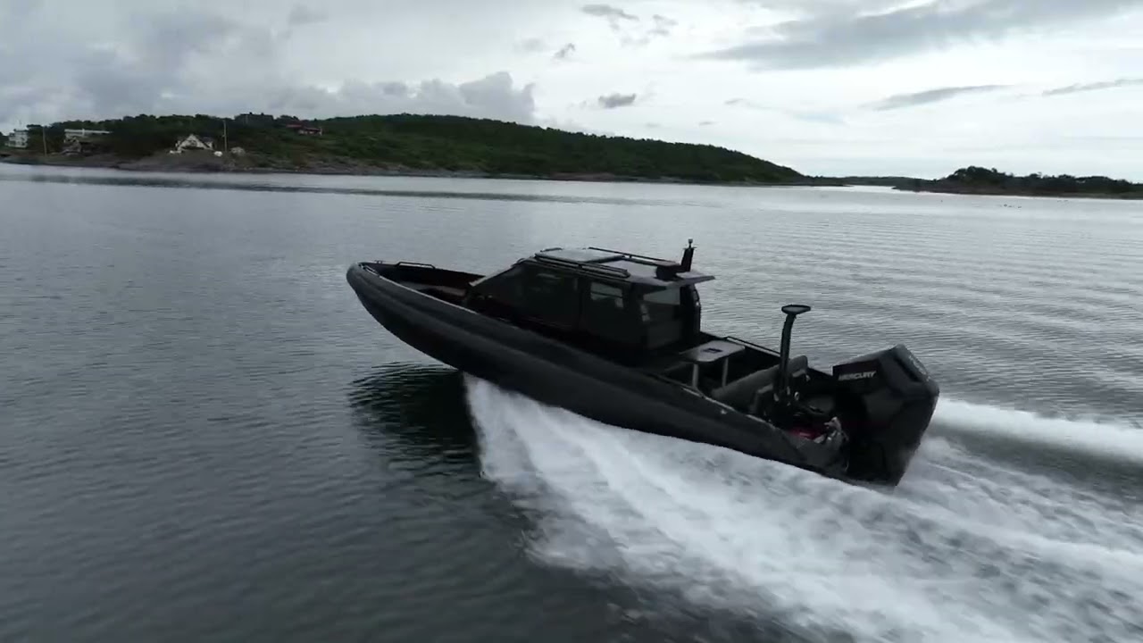 IRON 907 Coupe - Effortless Presence