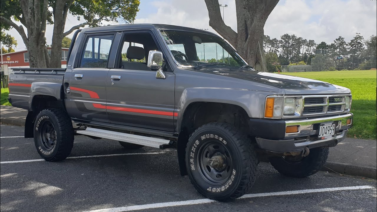 FOR SALE _ Toyota Hilux 1988 LN65