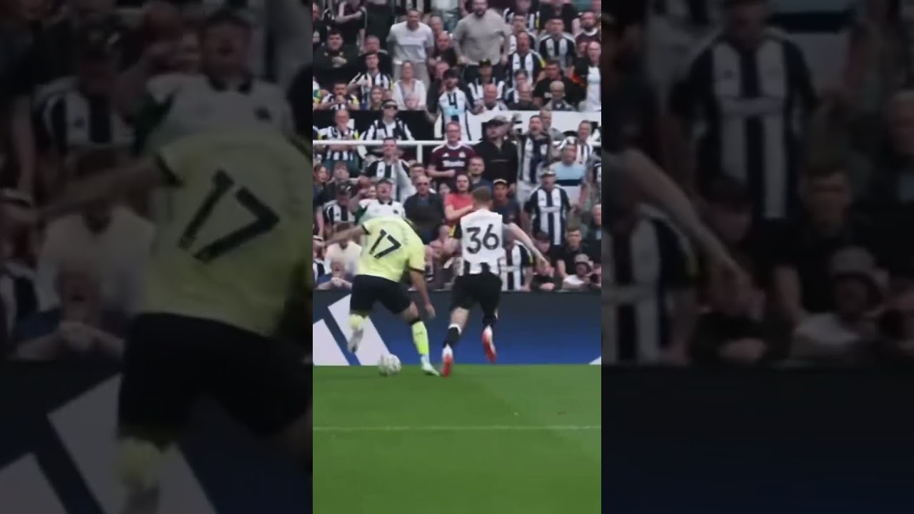 Never forget this tackle by Sean Longstaff. Thank you, Longstaff! ⚫️⚪️ #nufc #saintsfc #lufc #pl