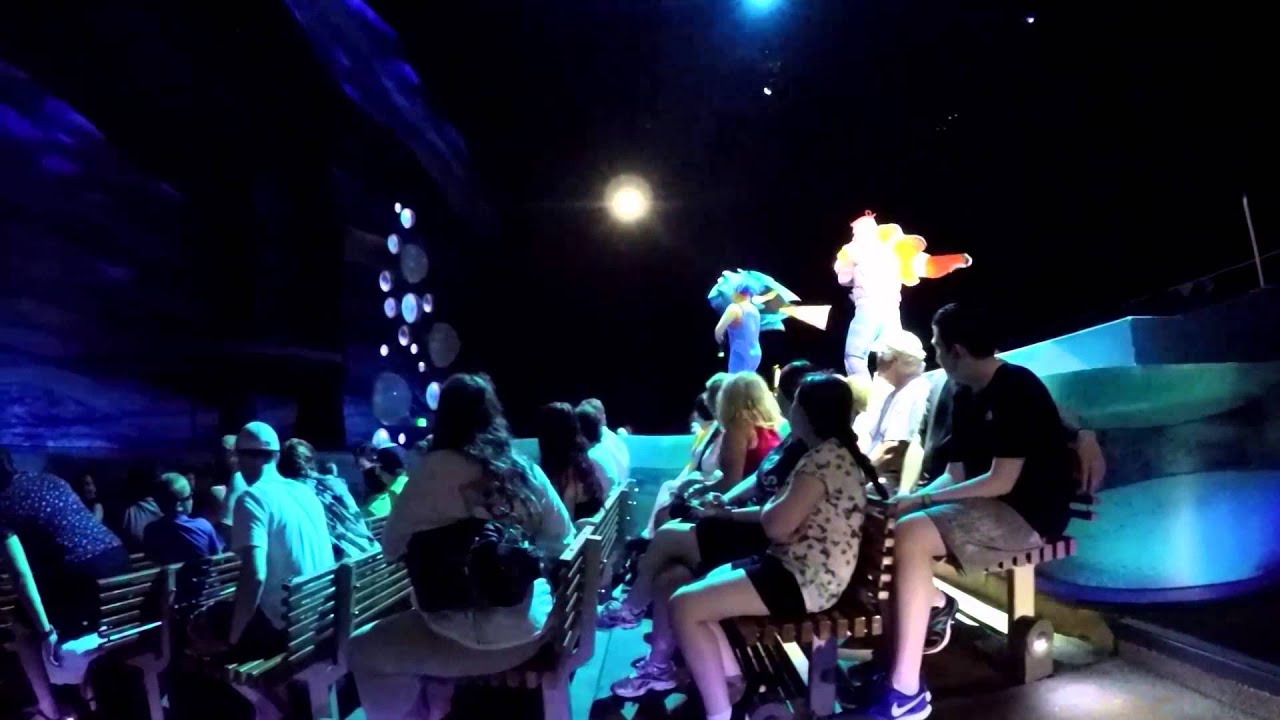 Animal Kingdom - DinoLand USA - Finding Nemo - The Musical