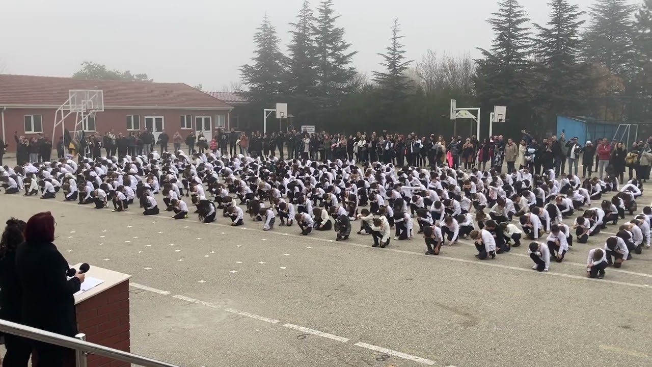10 Kasım (Büyük Gösteri)