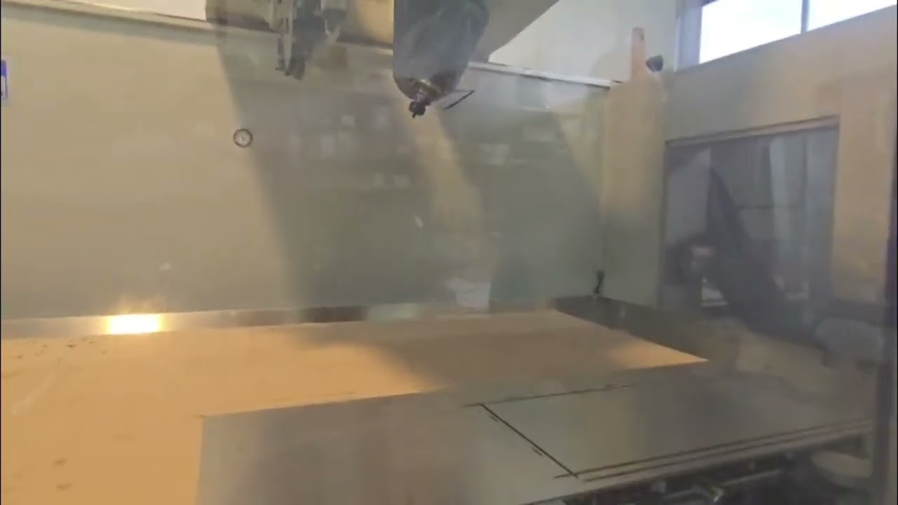 Video centro di lavoro 5 assi CMS