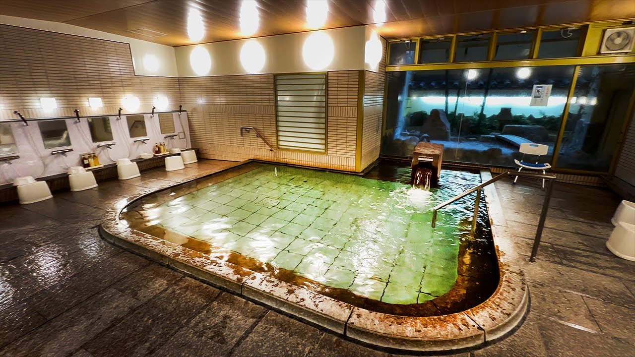 So sieht ein Onsen von innen aus - Hei&szlig;e Quellen in Japan