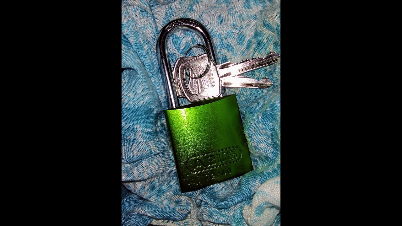 Lock Picking a Abus 72/40 Mr. Green LOTO Padlock