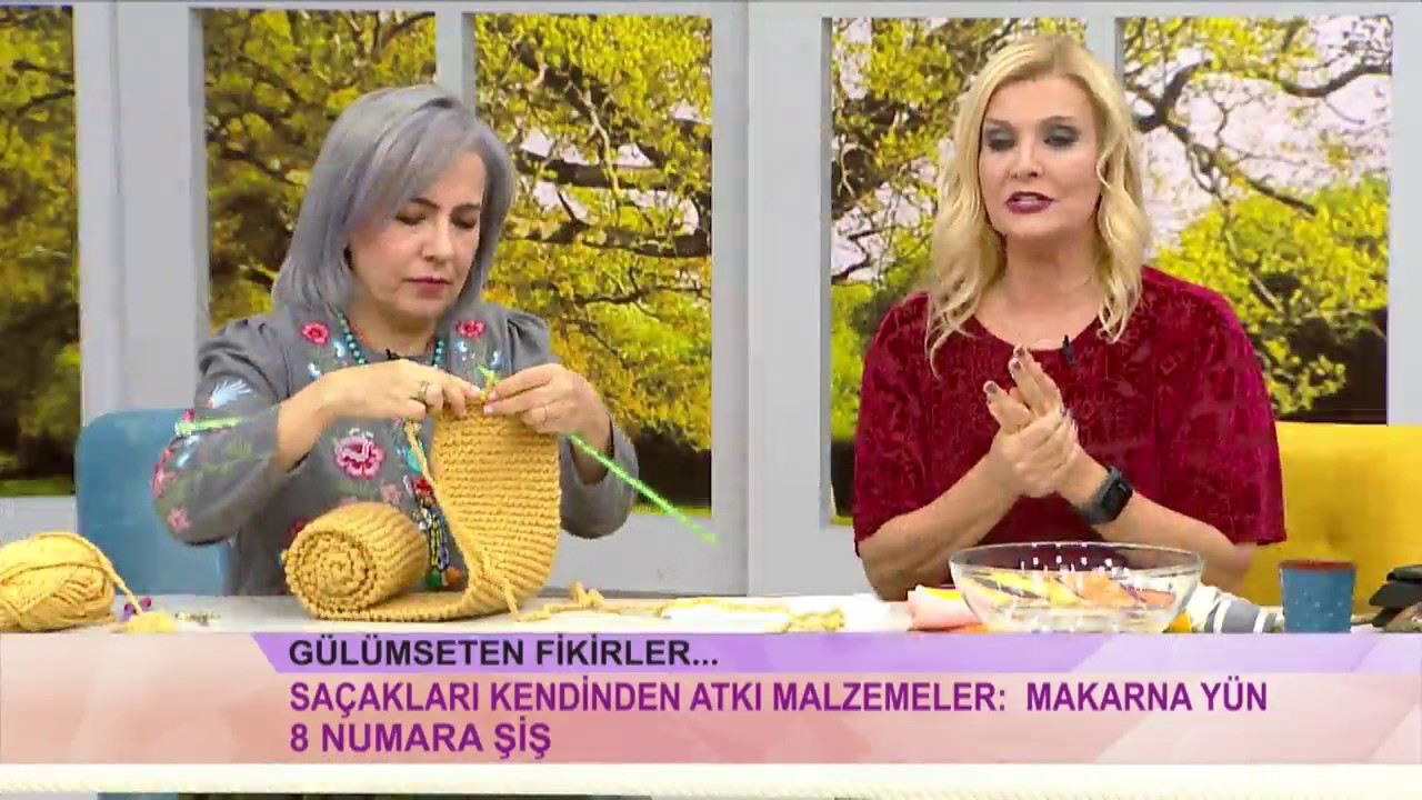 Derya Baykal'la Gülümse: Saçakları Kendinden Atkı