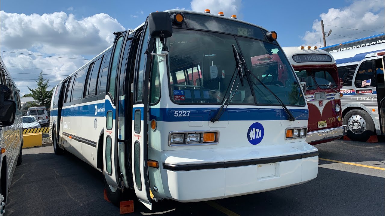 MTA New York City&rsquo;s 1999 NovaBUS RTS 5227 in Trenton, NJ