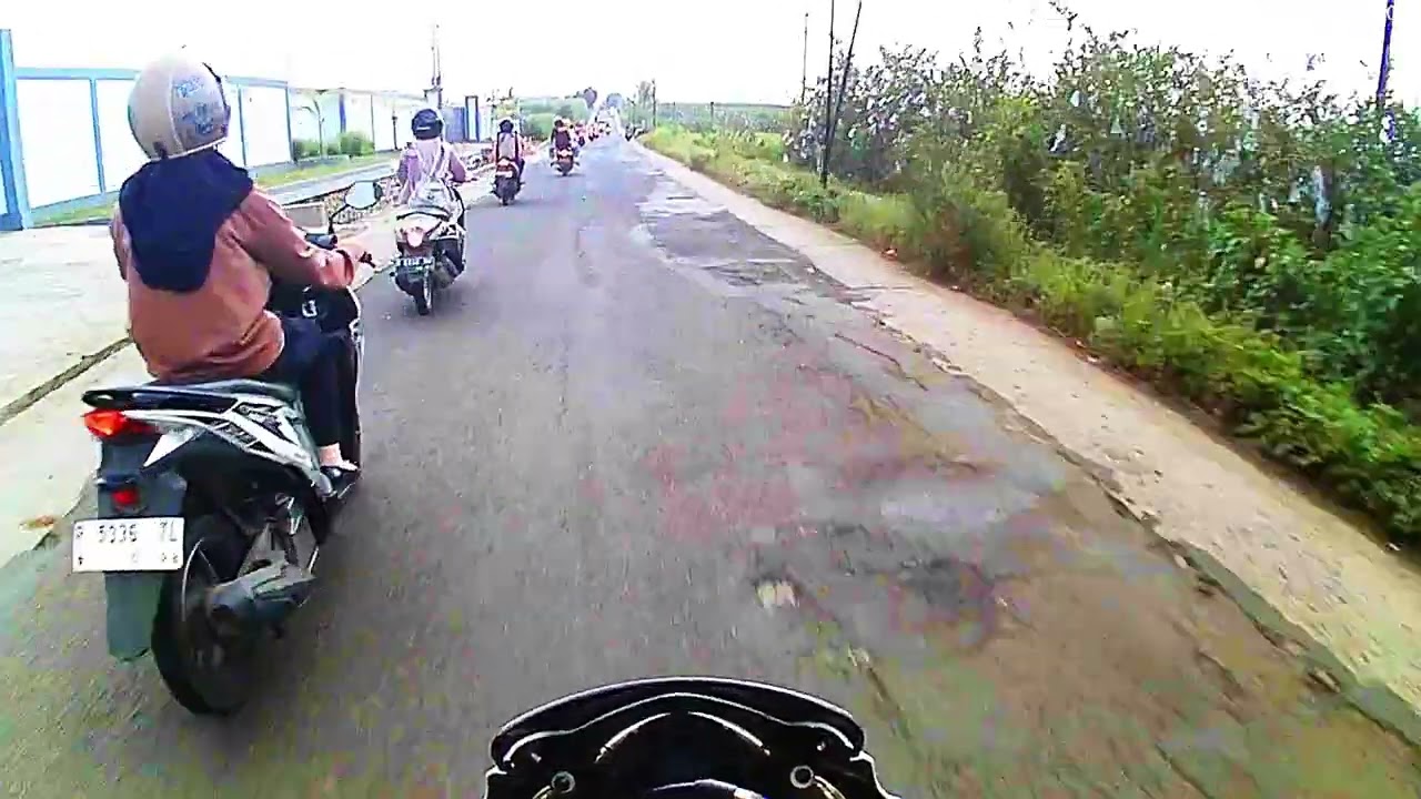 Dalane rame poll. Jembatan talang    #vlog #motovlog #satriafu 