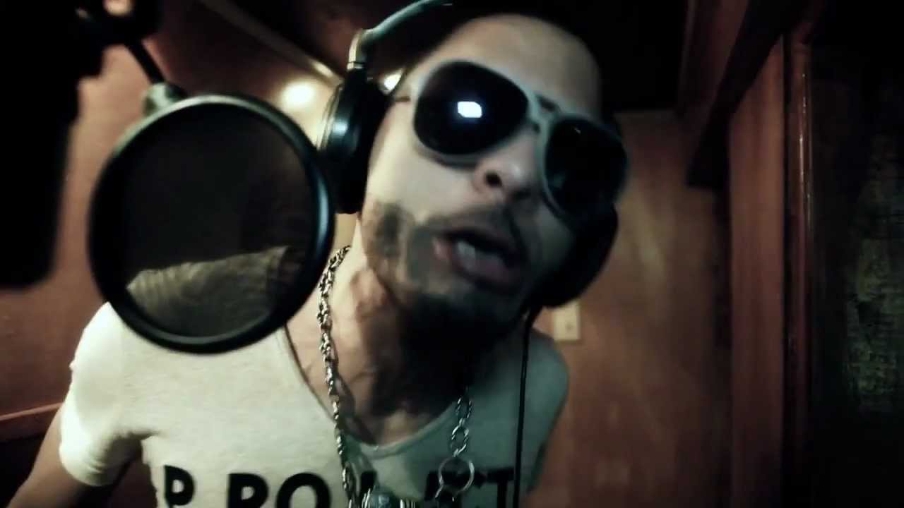 Ella satea Chacal y Yakarta ft Mr Hansy - El Harakiri