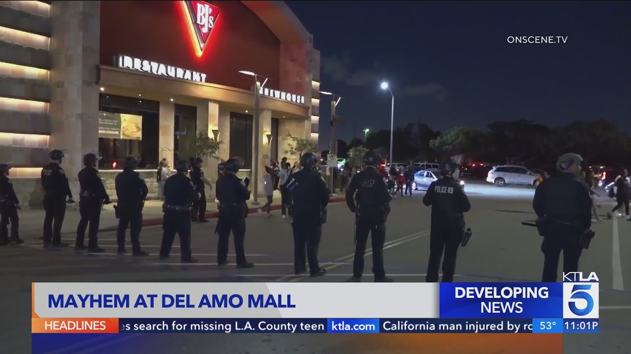 Police shut down streets near Torrance mall due to large crowd disturbance