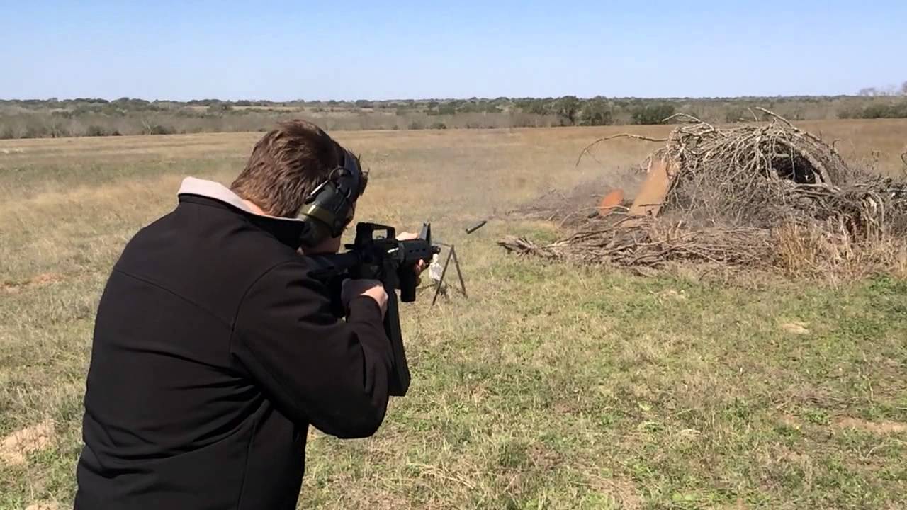 Full Auto M16 Surefire 100 Round Magazine Dump