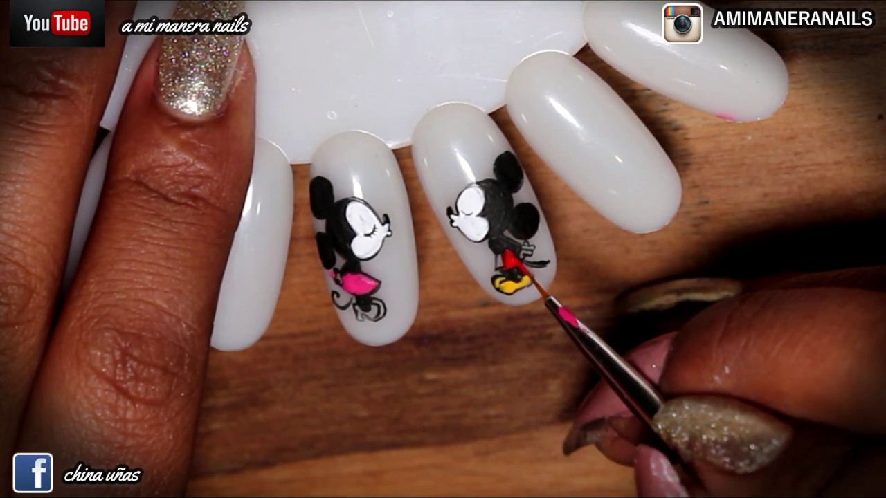 decorado de uñas MICKEY Y MINNIE